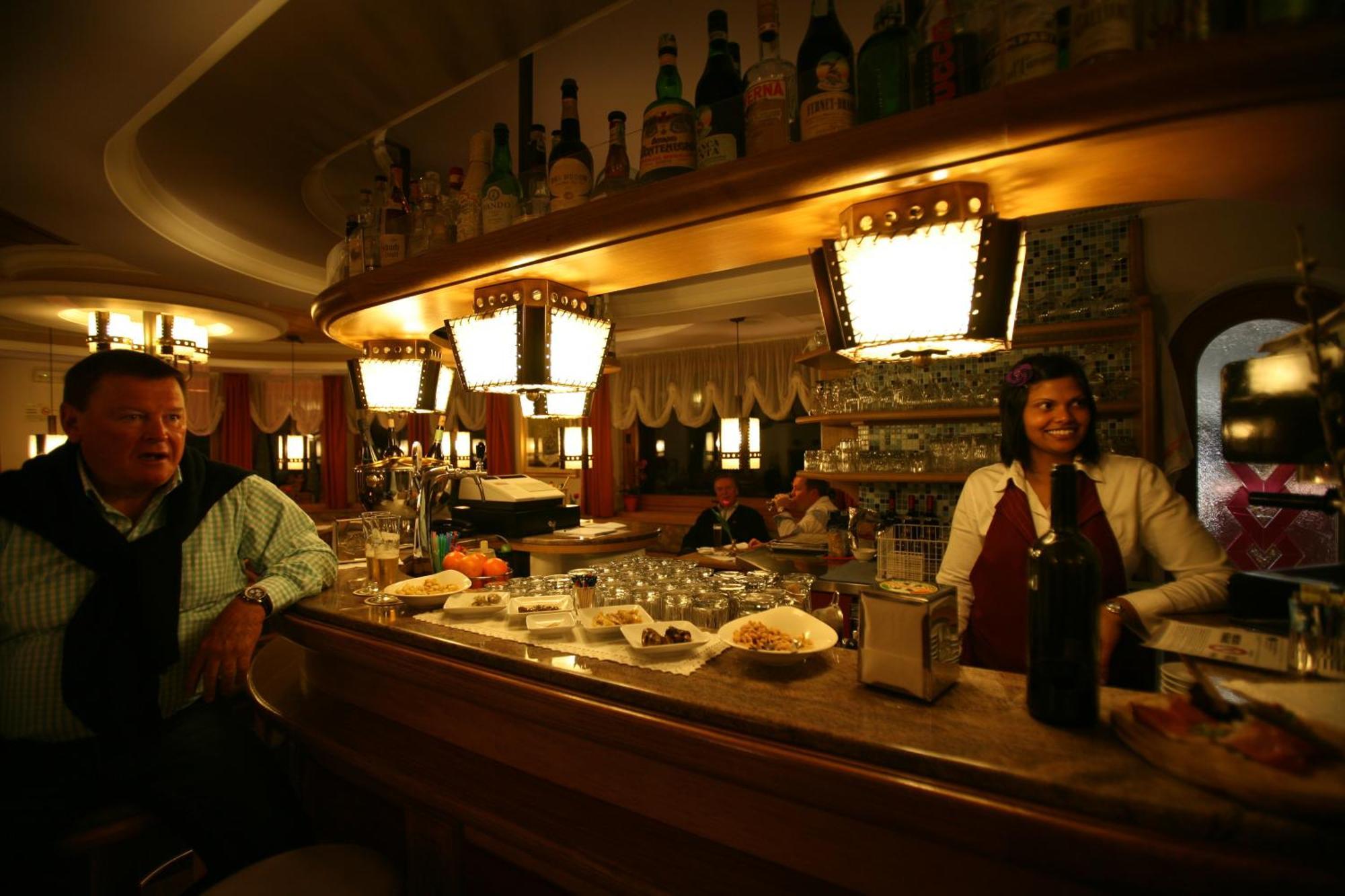 Hotel Bellavista Canazei Eksteriør bilde